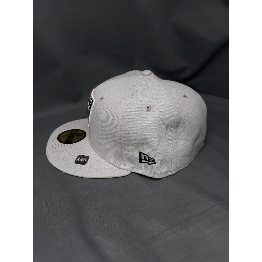 New Era 59Fifty Las Vegas Raiders Fitted Cap Grey Size 7 3/4 NEW WITH TAGS! - Picture 5 of 7